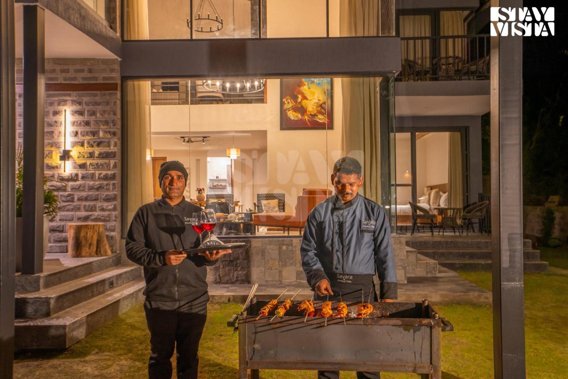 Stayvista At Savara With Gazebo, Bbq, Bonfire Kasauli Exterior photo